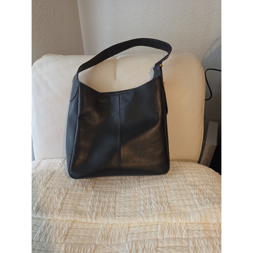 Fossil Black Leather Shoulder Bag with Gold Accent - Picture 2 of 6
